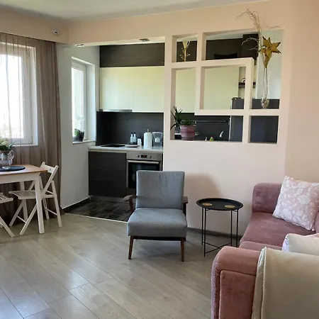 Premium High Rise, Gorgeous Views דירה