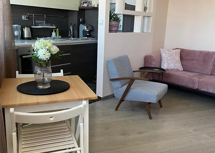 Premium High Rise, Gorgeous Views Daire